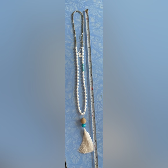 Turquoise and white wooden bead tassel statement necklace - Picture 5 of 5